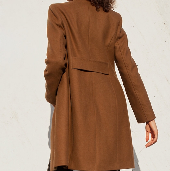 ISO Aritzia Rosewood Coat, 2020 size Medium! - Picture 3 of 3
